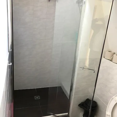 Kleve-kellen 3 Hostal *